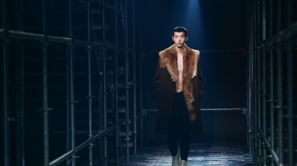 L'homme Prada explore l'&eacute;l&eacute;gance "sauvage" et sophistiqu&eacute;e