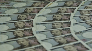 Stocks fluctuate after Wall St sell-off, crude holds losses on peace talks