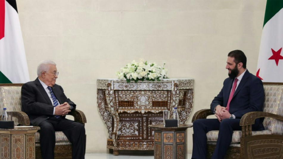 El presidente palestino visita Siria por primera vez en 16 a&ntilde;os