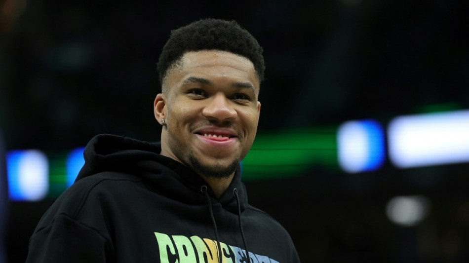 Antetokounmpo leads East in latest NBA All-Star voting