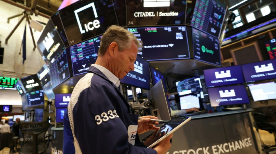  Wall Street en forte baisse apr&egrave;s le statu quo de la Fed, les taux obligataires s'envolent 