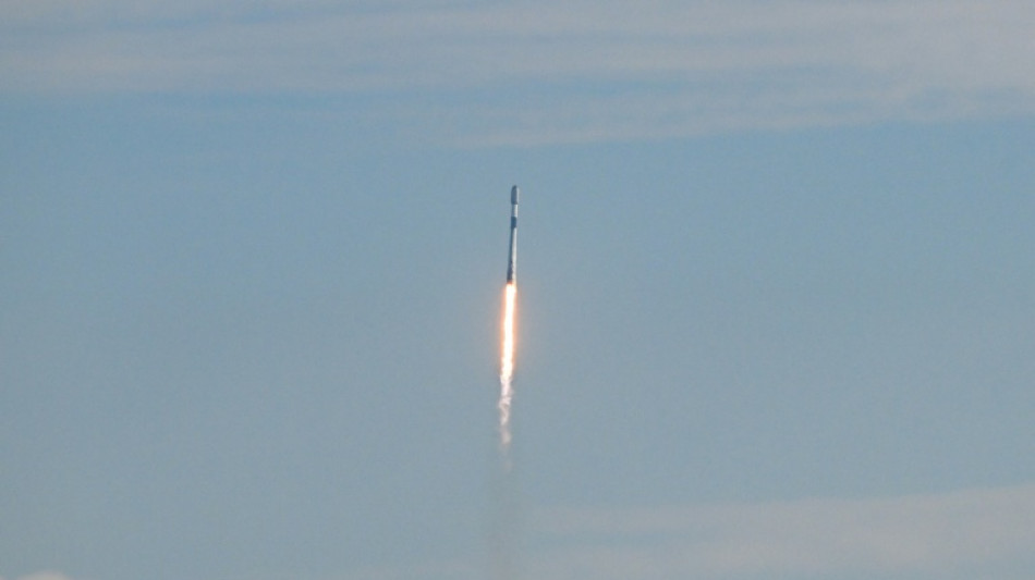  Zelenski afirma que Ucrania y Rusia buscan alternativas al sistema de sat&eacute;lites Starlink 