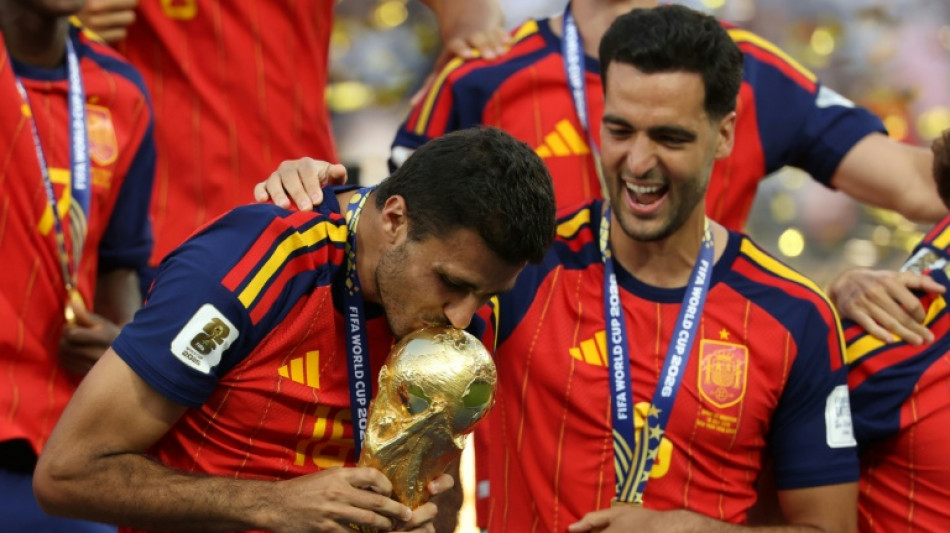  Barcelona reach deal with Man City to sign Rodri 