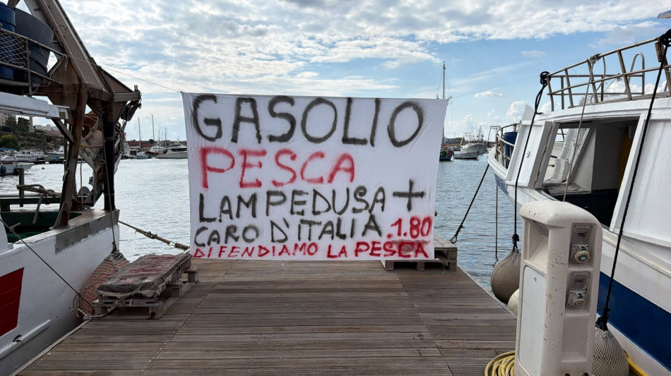  Pescatori Lampedusa ancora fermi per il caro gasolio, domani tavolo a Palermo 