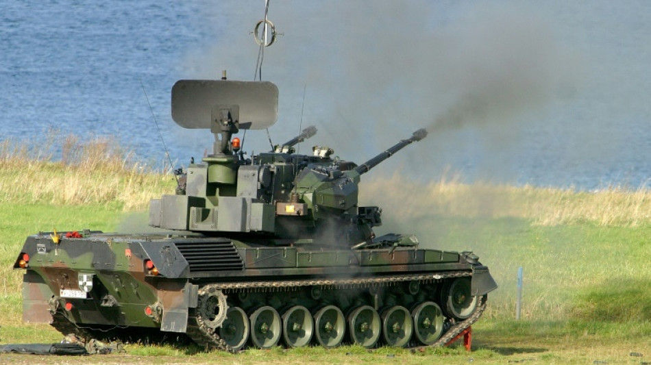 Union kritisiert Verz&ouml;gerungen bei Lieferung schwerer Waffen an Ukraine