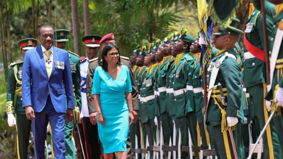  Guyana se queja de un broche de la presidenta venezolana que incluye un territorio en disputa 