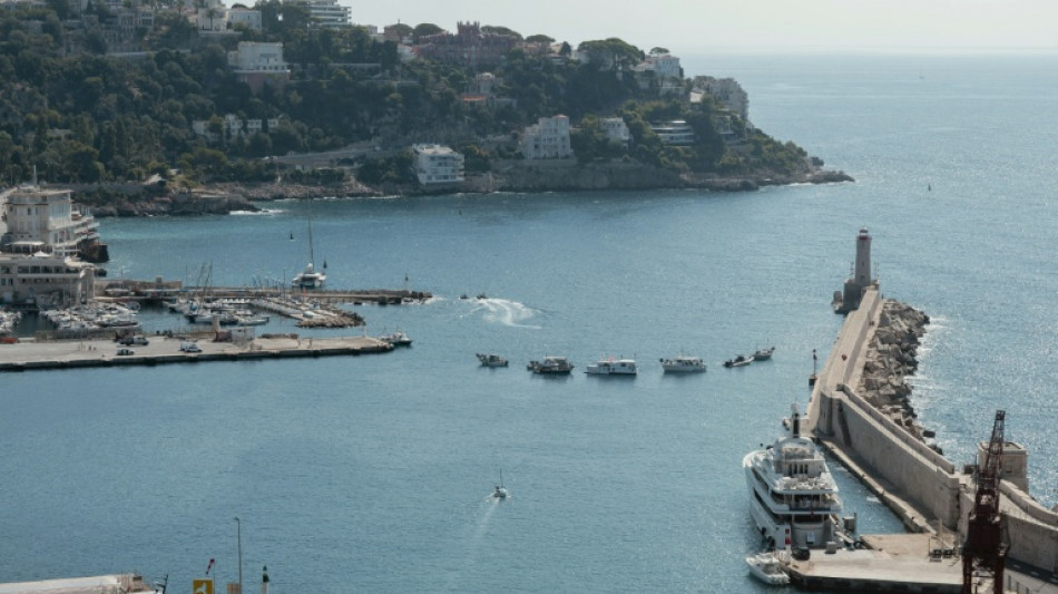  French fishermen block ports over petrol prices 