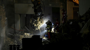 A Marseille, "bataille contre le temps" pour trouver des survivants dans l'immeuble effondr&eacute;