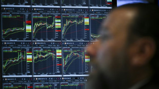 Wall Street termine en baisse, d&eacute;boussol&eacute;e face aux droits de douane