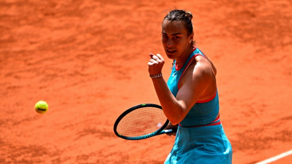 Sabalenka e Swiatek avan&ccedil;am e disputar&atilde;o vaga na final de Roland Garros