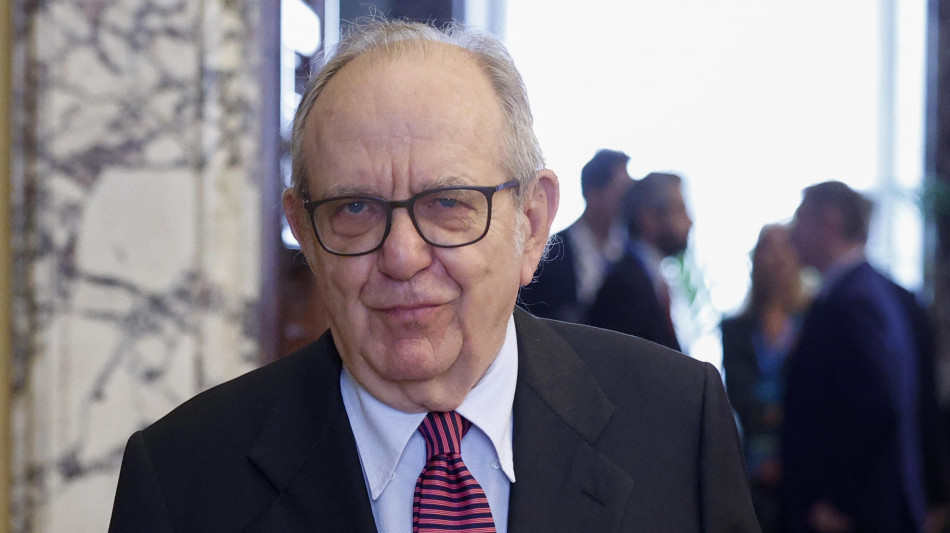  Padoan lascer&agrave; presidenza Unicredit al termine del mandato 