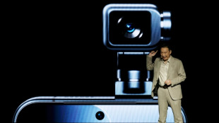 Le fabricant chinois Honor d&eacute;voile son premier "t&eacute;l&eacute;phone-robot" boost&eacute; &agrave; l'IA