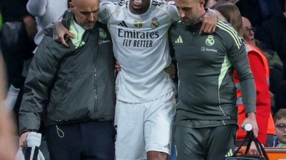  Real Madrid confirma lesão grave de Militão, que ficará afastado por vários meses 