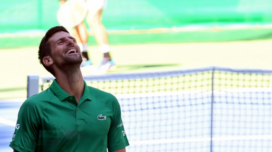 Novak Djokovic inaugure des terrains de tennis au pied de la