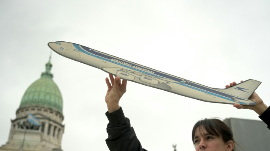 Argentiniens Pr&auml;sident Milei will staatliche Fluggesellschaft privatisieren