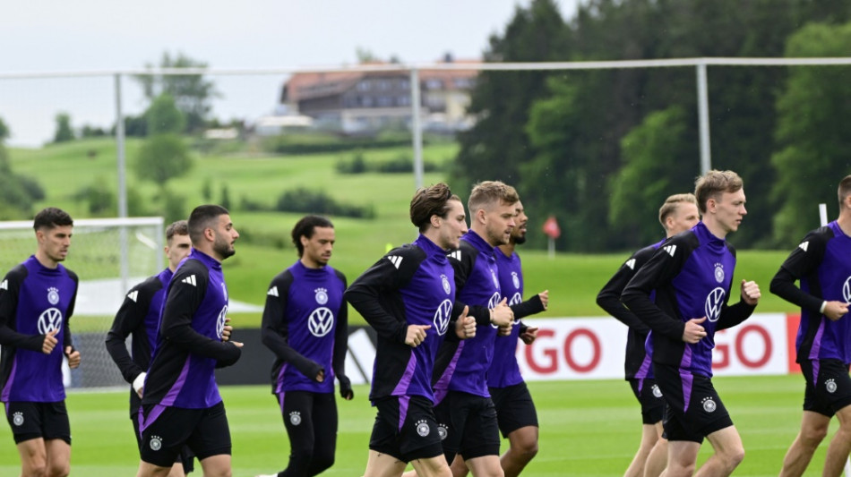DFB-Team beschlie&szlig;t Trainingslager in Blankenhain