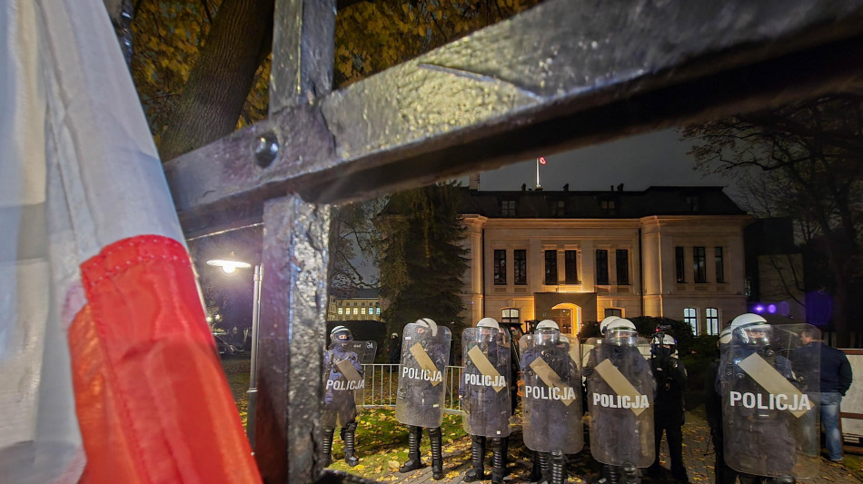  Tensioni e proteste in Polonia dopo la sospensione del presidente Corte costituzionale 