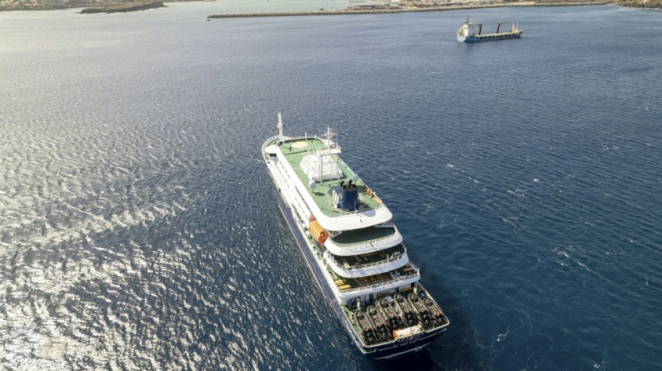 'Oh, gosh': Inside the race to test for cruise ship hantavirus