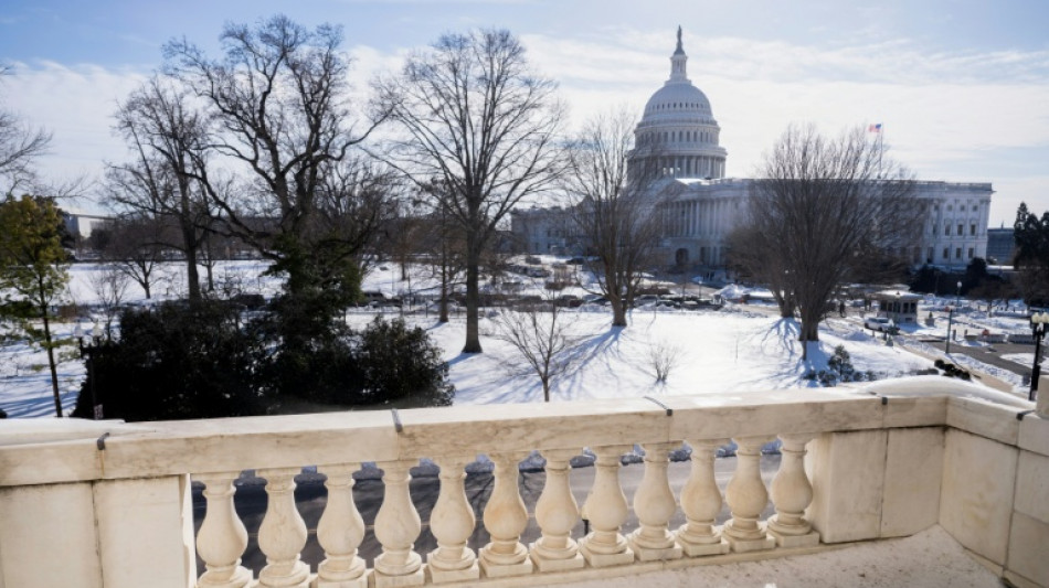  US Senate votes on funding deal - but shutdown still imminent 