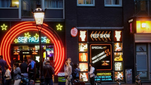 Sexarbeiterinnen in Amsterdam protestieren gegen Umzug in "Erotik-Zentrum" am Stadtrand