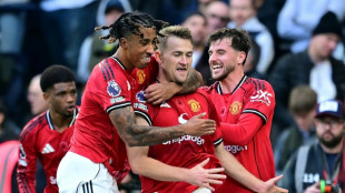 Manchester United arranca empate nos acréscimos na visita ao Tottenham (2-2)