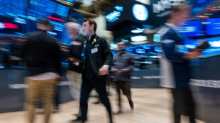 Wall Street ouvre en ordre dispers&eacute;, la remont&eacute;e des taux dig&eacute;r&eacute;e