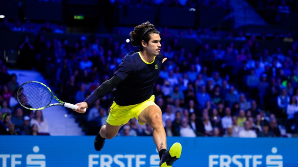  Alcaraz and Zverev win Vienna openers 