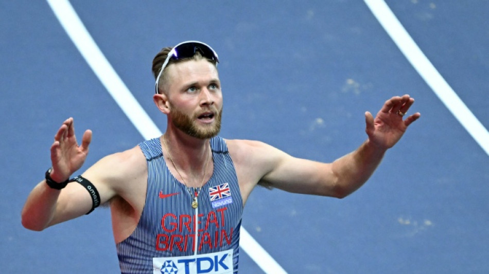  Kerr targets world mile record, Hodgkinson happy to 'run free' 