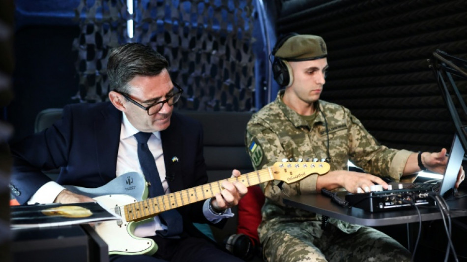 British PM Burnham hits a chord on Kyiv visit 