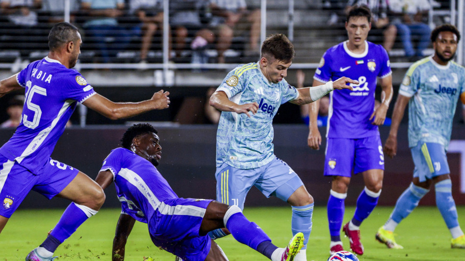 Mondiale club: Juventus fa 5-0 a Al Ain, doppi Muani e Conceicao