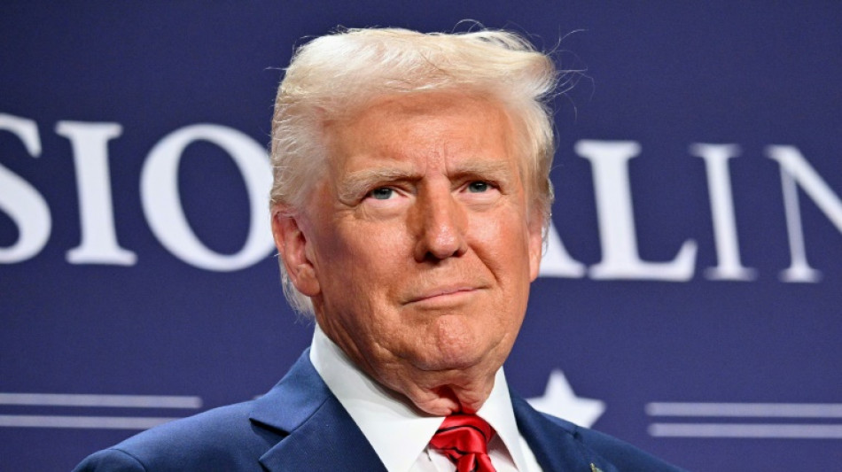 Trump diz que decretar&aacute; fim da 'ideologia transg&ecirc;nero' no Ex&eacute;rcito