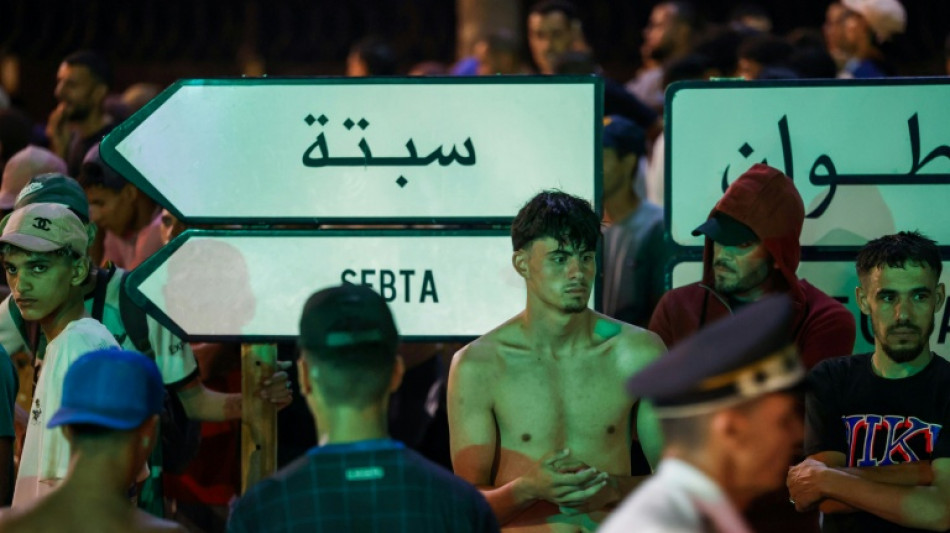  Au Maroc, des milliers de personnes rassembl&eacute;es pr&egrave;s de la fronti&egrave;re avec Ceuta 