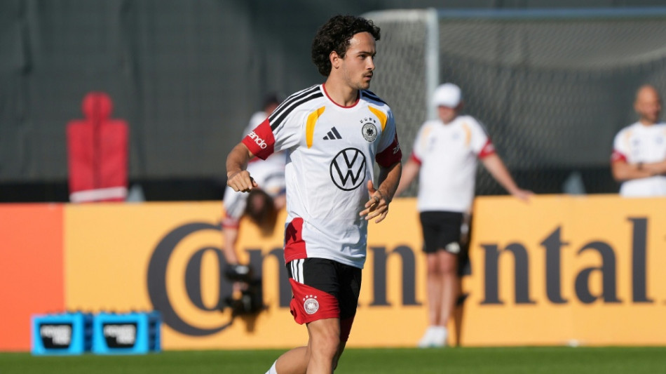  Baur ist der 1000. Nationalspieler  