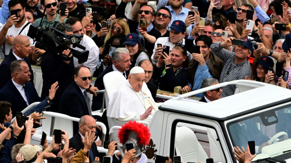 Franziskus starb an Folgen eines Schlaganfalls - Papst wünschte sich "schlichtes" Grab