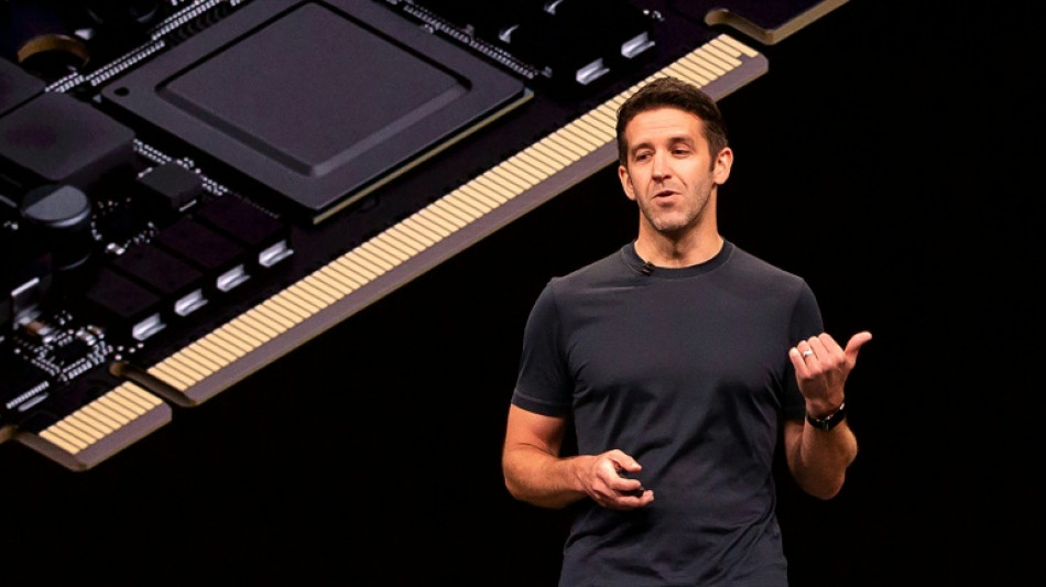  John Ternus assume comando da Apple na era da IA e dos smartphones dobr&aacute;veis 