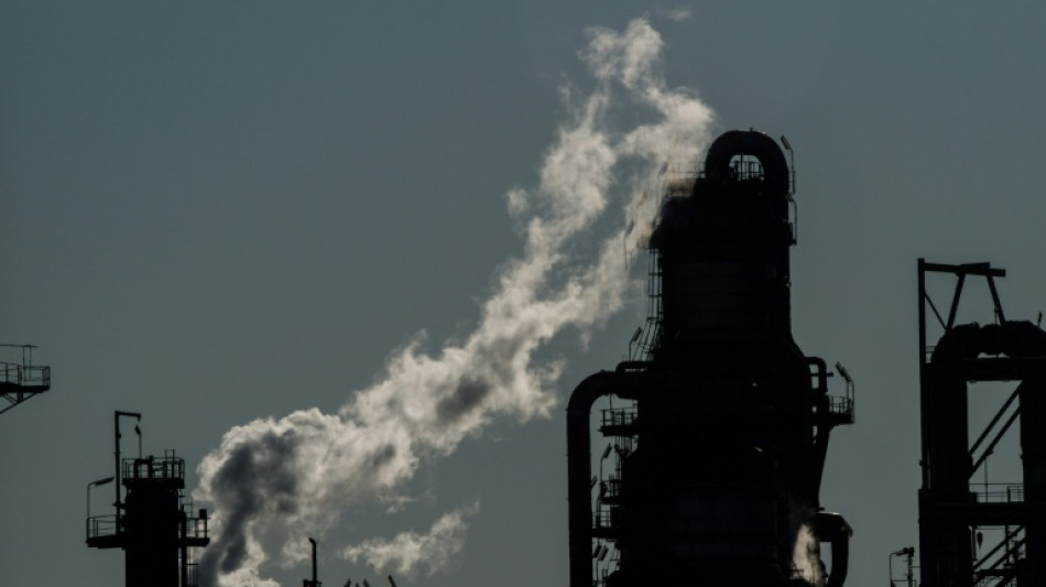  En France, la baisse des &eacute;missions de gaz &agrave; effet de serre reste "insuffisante" en 2025 