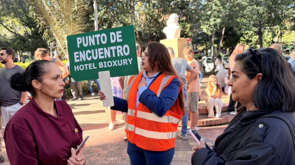  Un fuerte terremoto sacude Colombia y deja heridos y da&ntilde;os en el oeste del pa&iacute;s 