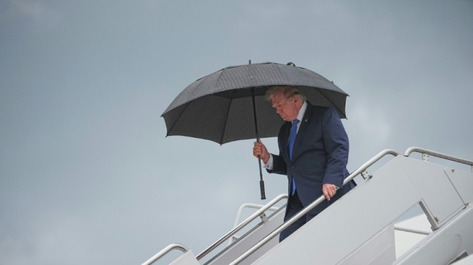  Trump afirma que EUA e Ir&atilde; negociam e alerta para '&uacute;ltima oportunidade' 