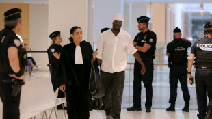 Le rappeur Doums jug&eacute; &agrave; huis clos pour violences conjugales sur l'actrice Ad&egrave;le Exarchopoulos