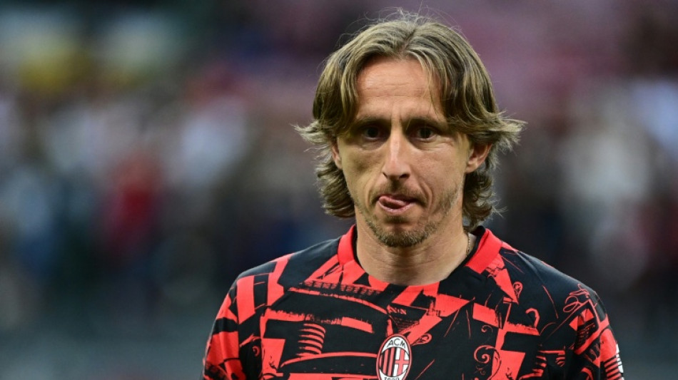  Prestes a completar 41 anos, Luka Modric seguir&aacute; na sele&ccedil;&atilde;o croata 