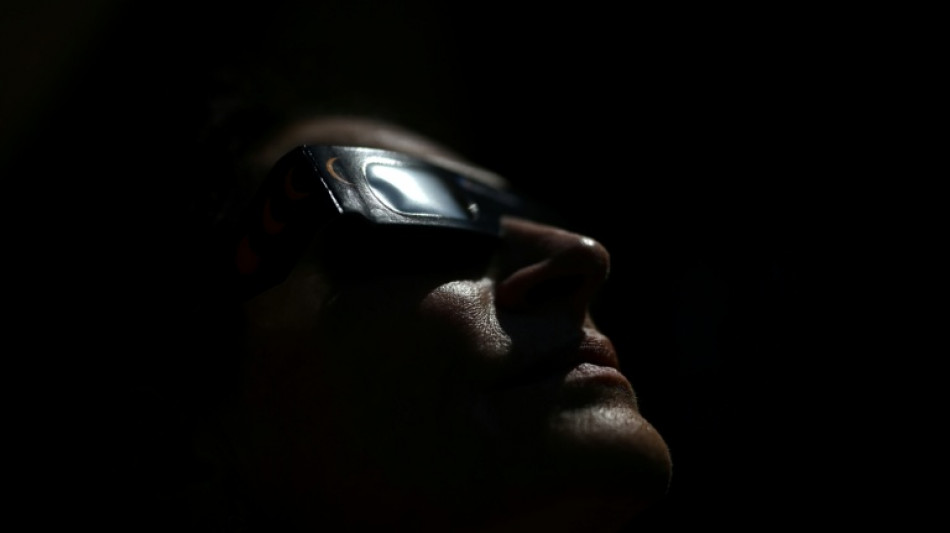  Un 20% de las gafas vendidas en Francia para el eclipse solar tienen "anomal&iacute;as", advierten las autoridades 