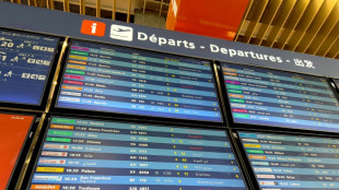 Panne &agrave; l'a&eacute;roport de Paris-Orly, 130 vols annul&eacute;s dimanche
