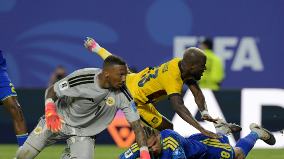  Enner Valencia &eacute; alvo de cr&iacute;ticas no Equador &agrave;s v&eacute;speras de jogo decisivo contra Alemanha 