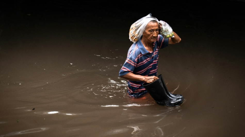  Cuatro fallecidos en Bangkok por las inundaciones elevan a 23 el saldo mortal en Tailandia 