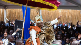 Uganda comemora 30 anos de reinado do monarca de Buganda