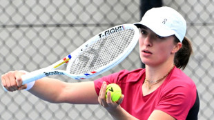 Swiatek says women's tennis does not need 'Battle of the Sexes' 