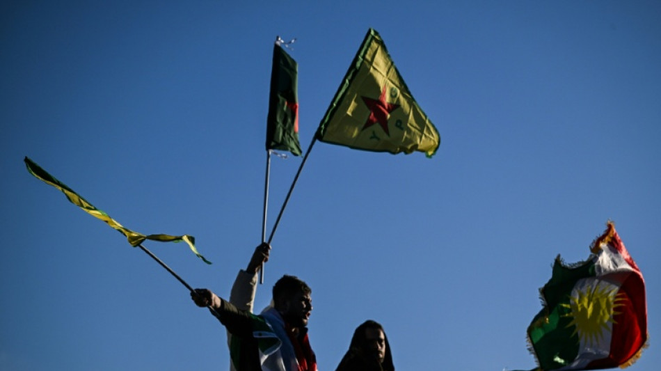 El gobierno sirio y fuerzas kurdas prolongan su tregua, seg&uacute;n fuentes de ambos bandos