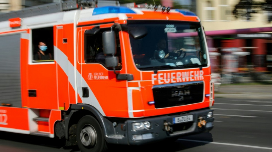  Mehrere Verletzte bei Hochhausbrand in Berlin - dramatische Evakuierung 