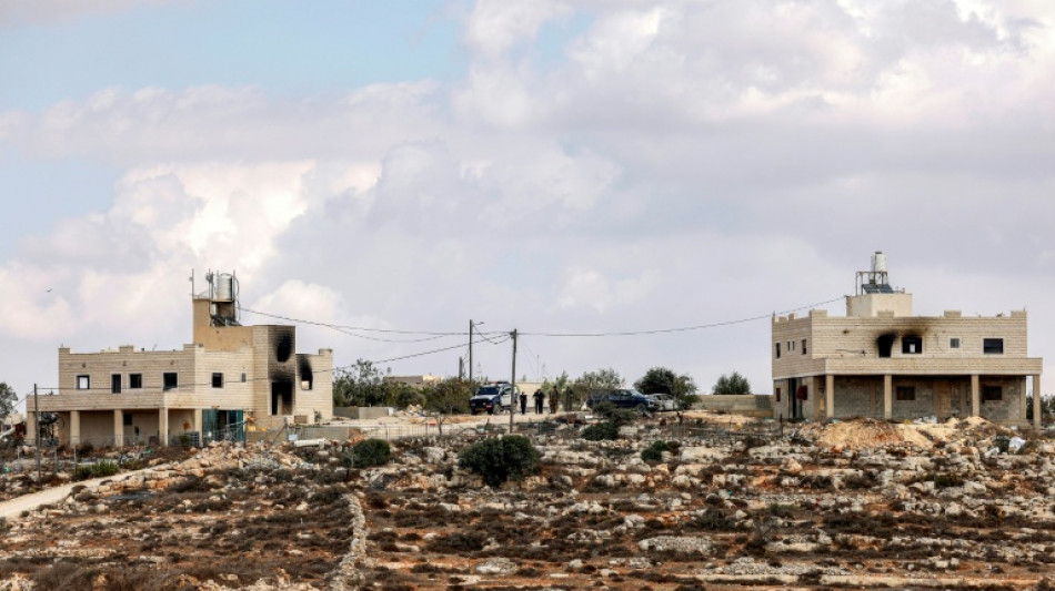  Colonos israelenses atacam aldeia na Cisjord&acirc;nia e incendeiam duas casas 