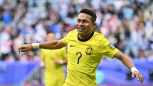 Jogador da Mal&aacute;sia v&iacute;tima de ataque com &aacute;cido volta &agrave; sele&ccedil;&atilde;o do pa&iacute;s